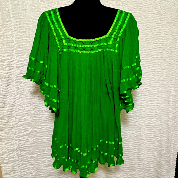 Puebla Mexican Blouse Beautiful for any Fiesta event - Picture 1 of 3